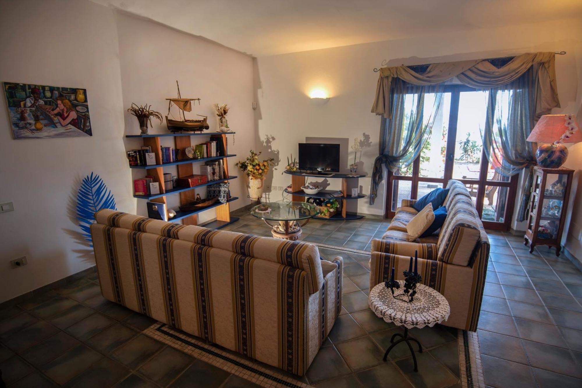 Villa By The Beach Sant'Andrea  외부 사진